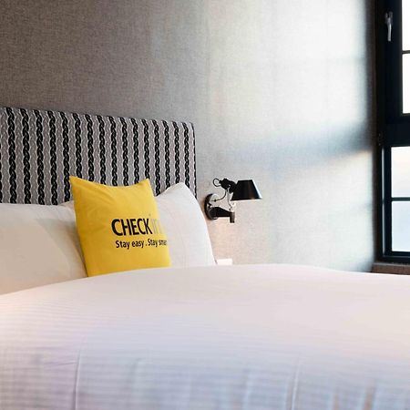 CHECK inn Taichung Ziyou Exterior foto